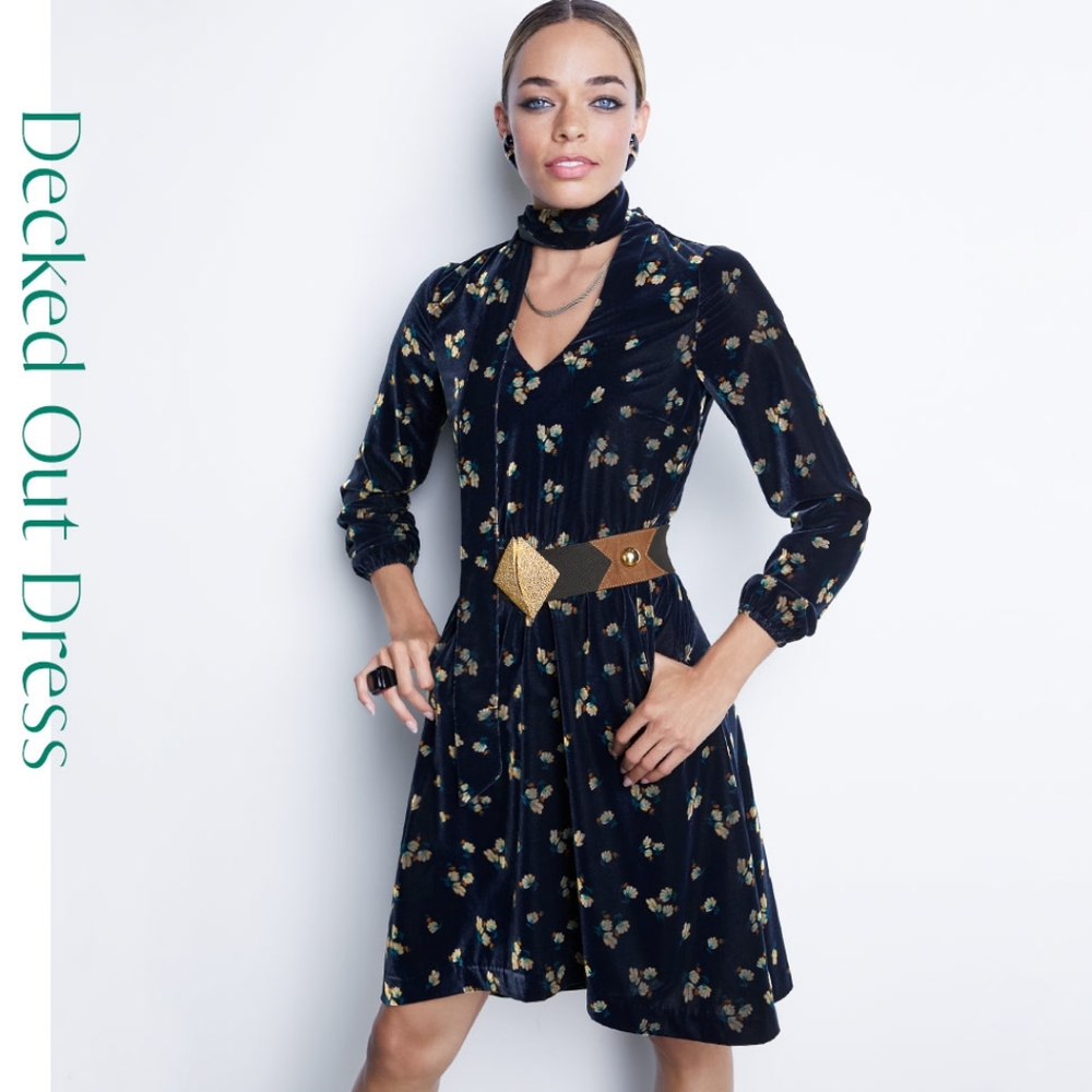 Nwot Floral Ditzy Velvet Dress With Pockets Size Xl